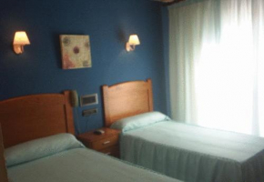 Гостиница Vivienda Turistica Rural Plaza  Торреперохиль